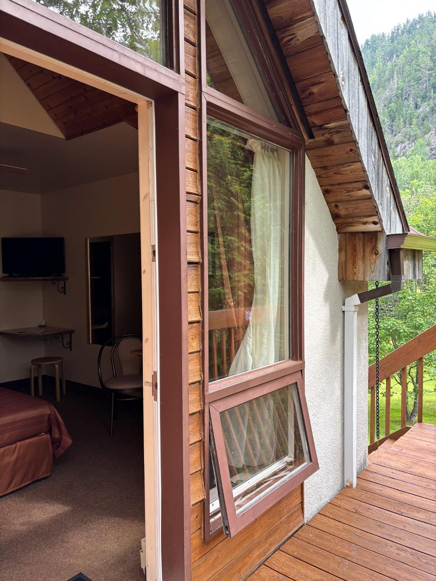 Auberge Du Jardin Petit-Saguenay ภายนอก รูปภาพ