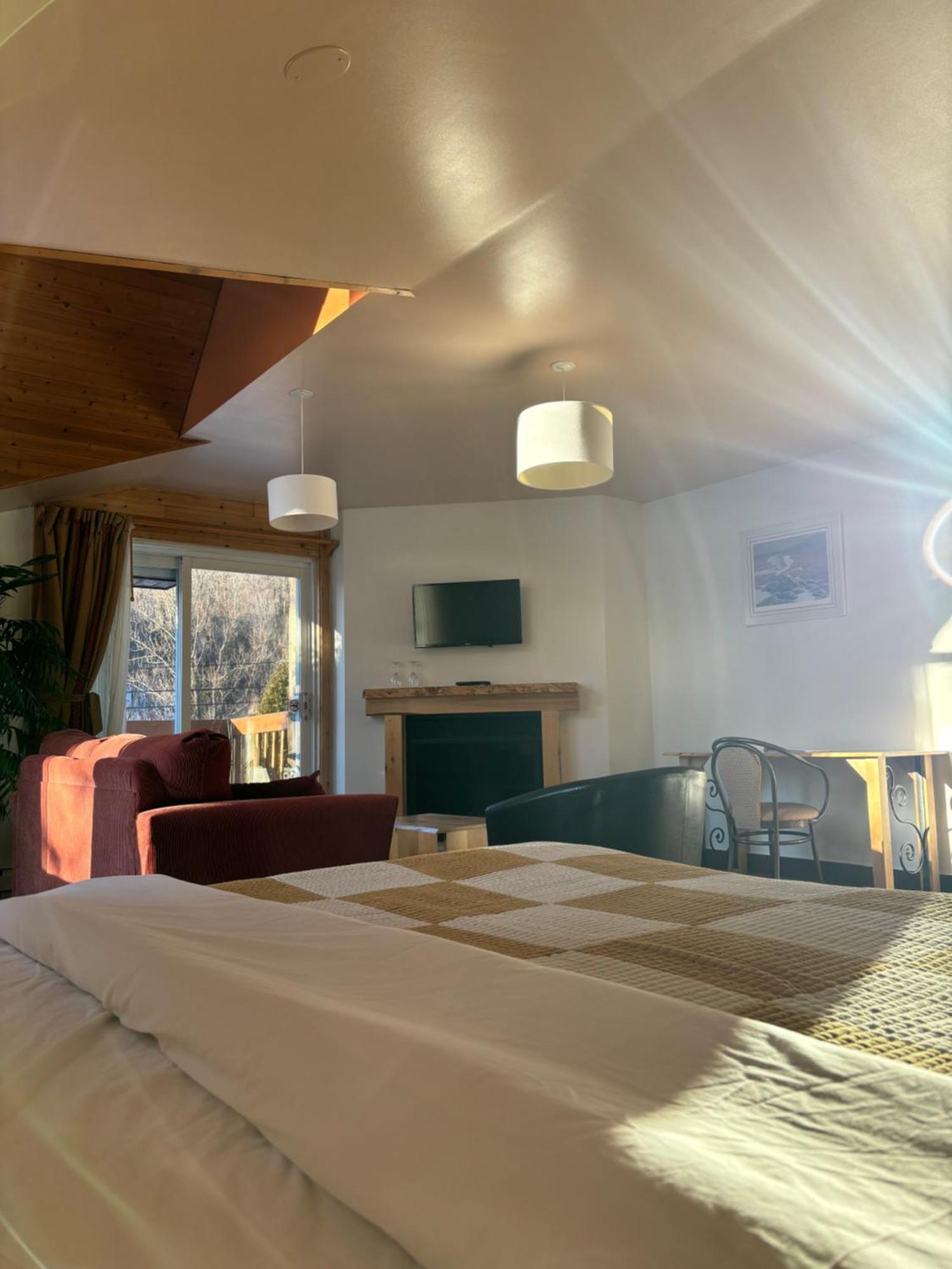 Auberge Du Jardin Petit-Saguenay ภายนอก รูปภาพ